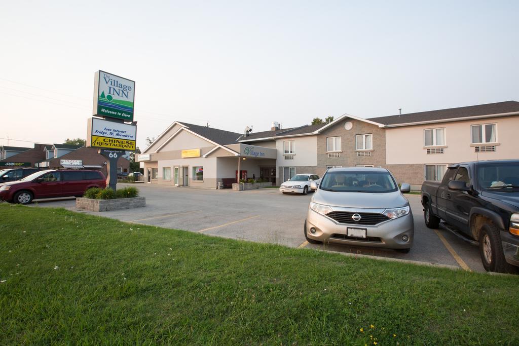 The Village Inn Elora Bagian luar foto