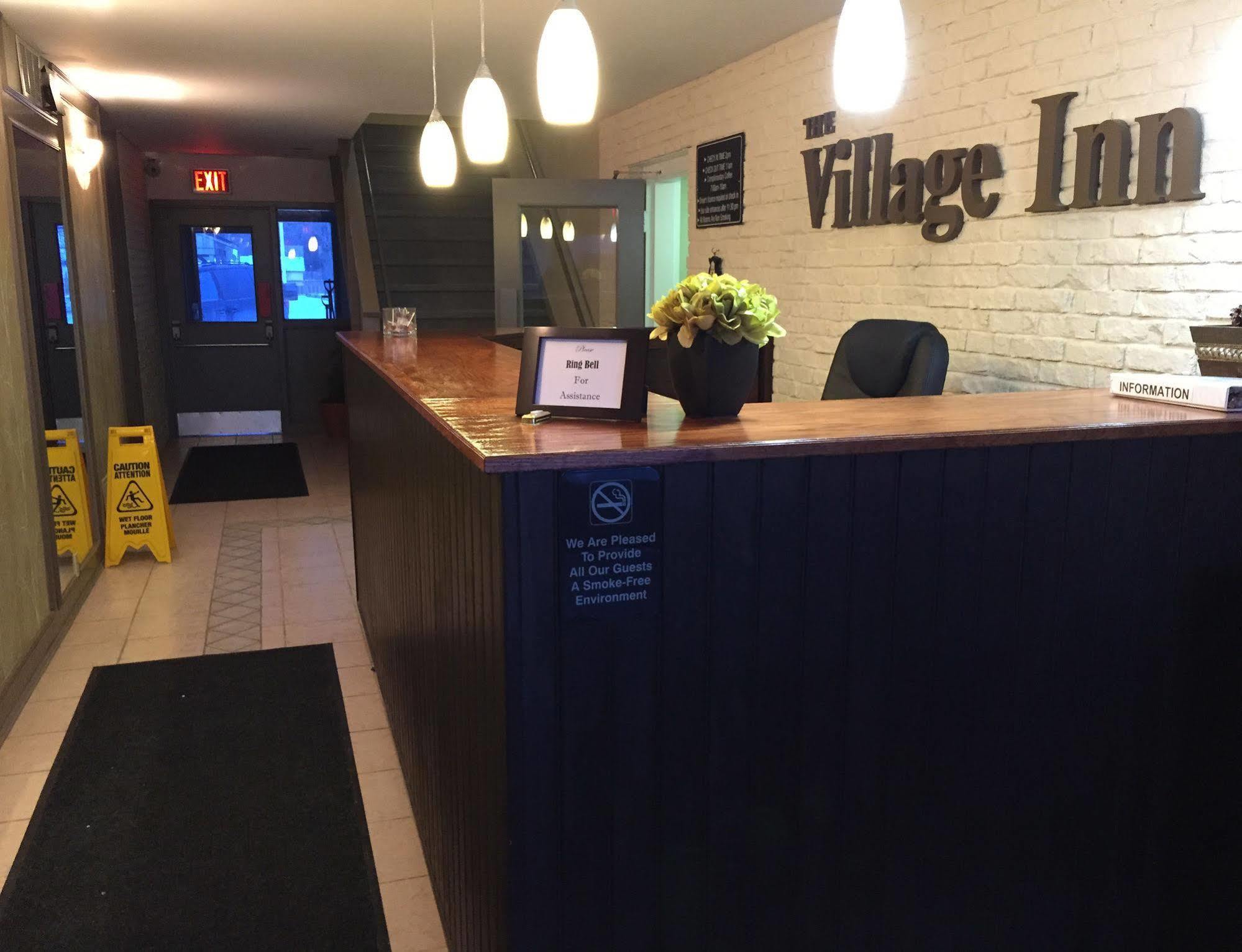 The Village Inn Elora Bagian luar foto